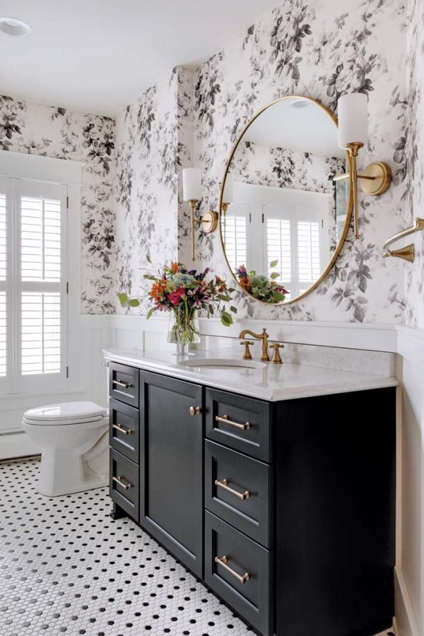 Black and White Bathroom Inspirations